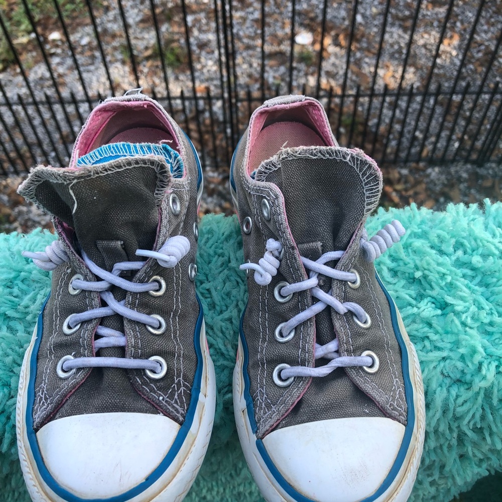 Girls grey converse   Size 13.